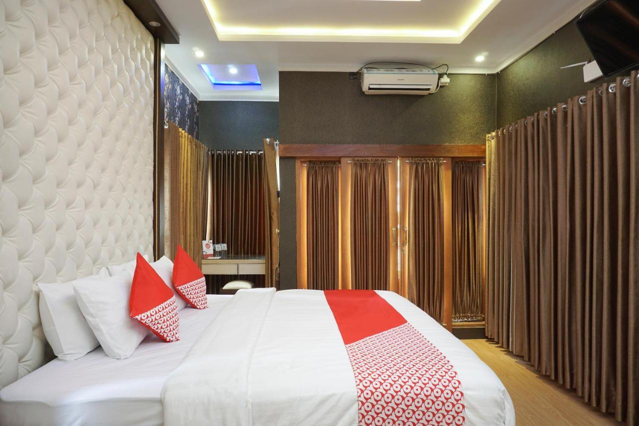Super Oyo 444 Rafitha Homestay Baturetno Exteriör bild